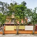 Oyo 90415 Havana Orange Guest House