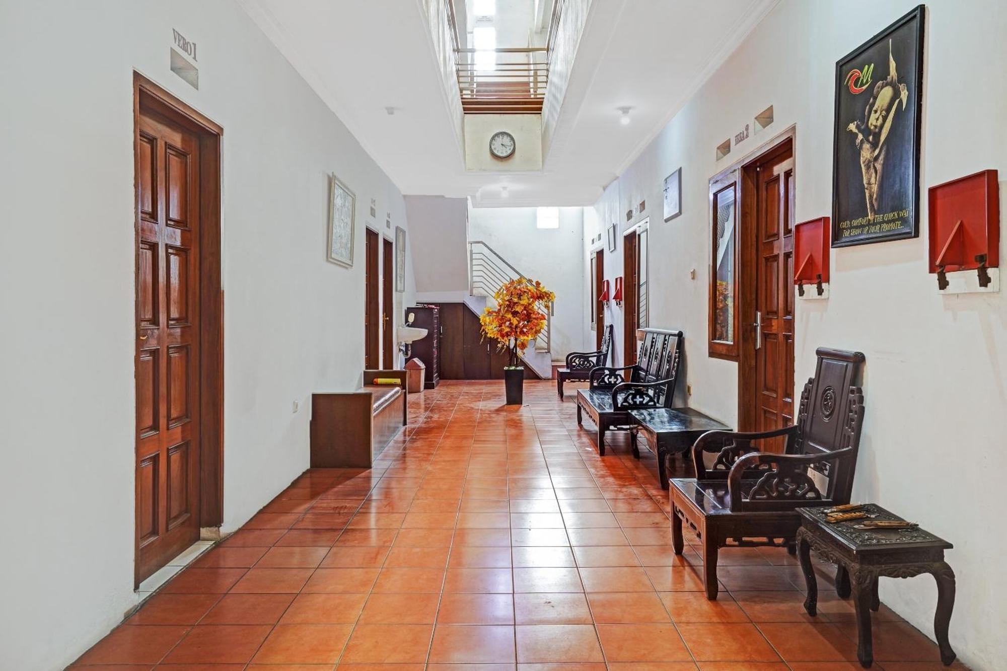 Hotel Oyo 90415 Havana Orange 2*